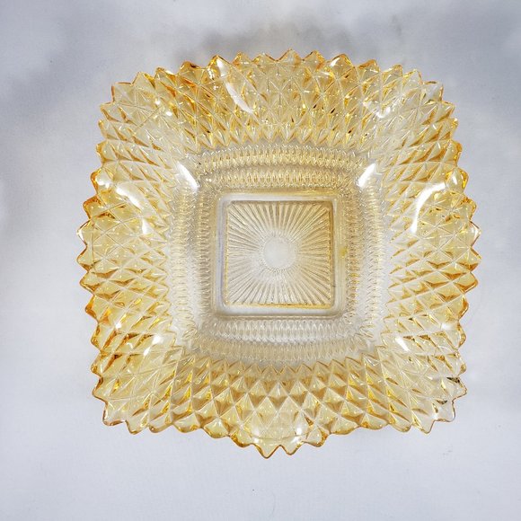 6" Diamond Point Ruffle Edge Orange Nut Candy Dish Indiana Glass. Mid century - Picture 2 of 6